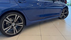 2021 (21) BMW 3 SERIES 320i xDrive M Sport 4dr Step Auto 5498831