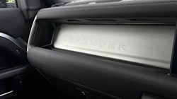 2022 (22) LAND ROVER COMMERCIAL DEFENDER 3.0 D250 Hard Top Auto 5607672