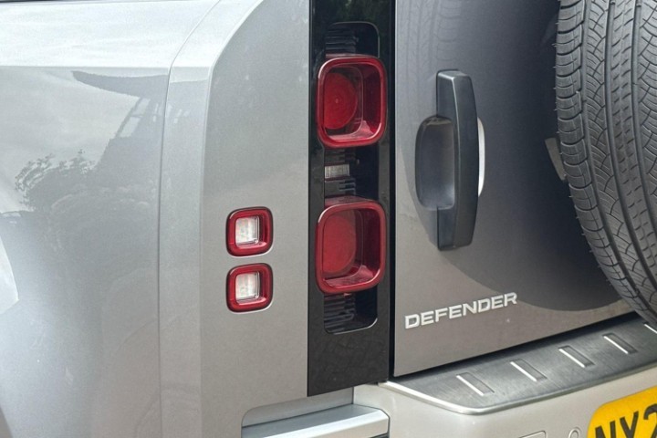 2022 (22) LAND ROVER COMMERCIAL DEFENDER 3.0 D250 Hard Top Auto 5607673