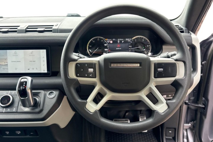 2022 (22) LAND ROVER COMMERCIAL DEFENDER 3.0 D250 Hard Top Auto 5607669
