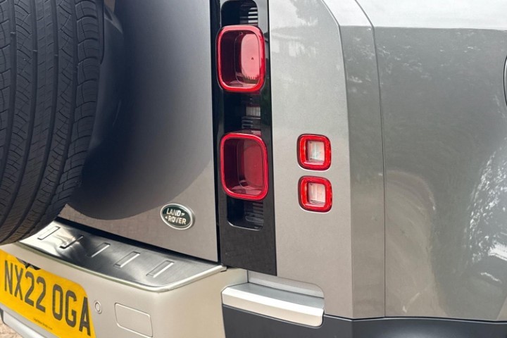 2022 (22) LAND ROVER COMMERCIAL DEFENDER 3.0 D250 Hard Top Auto 5607700