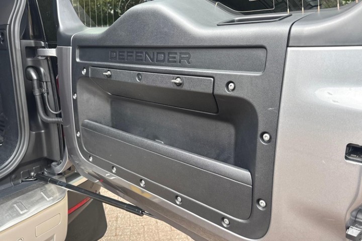 2022 (22) LAND ROVER COMMERCIAL DEFENDER 3.0 D250 Hard Top Auto 5607693