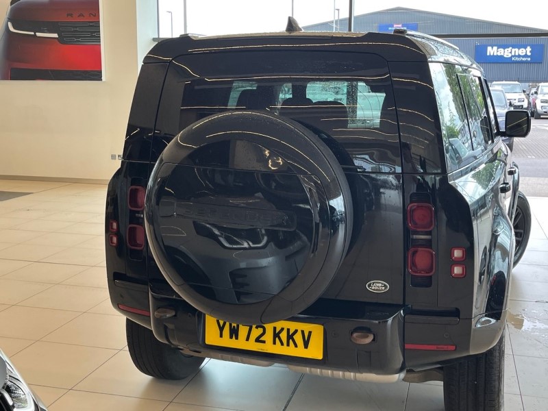 2022 (72) LAND ROVER DEFENDER 3.0 D250 X-Dynamic S 110 5dr Auto 5457357