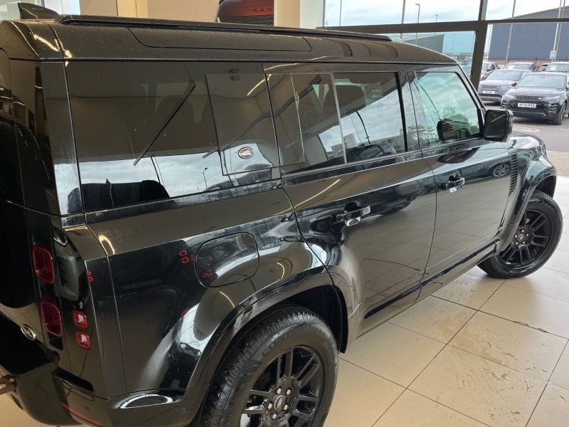 2022 (72) LAND ROVER DEFENDER 3.0 D250 X-Dynamic S 110 5dr Auto 5457363