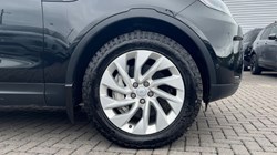2023 (23) LAND ROVER DISCOVERY 3.0 D300 S 5dr Auto 5455269