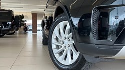 2023 (23) LAND ROVER DISCOVERY 3.0 D300 S 5dr Auto 5455306