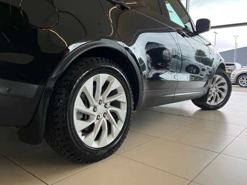 2023 (23) LAND ROVER DISCOVERY 3.0 D300 S 5dr Auto 5455310