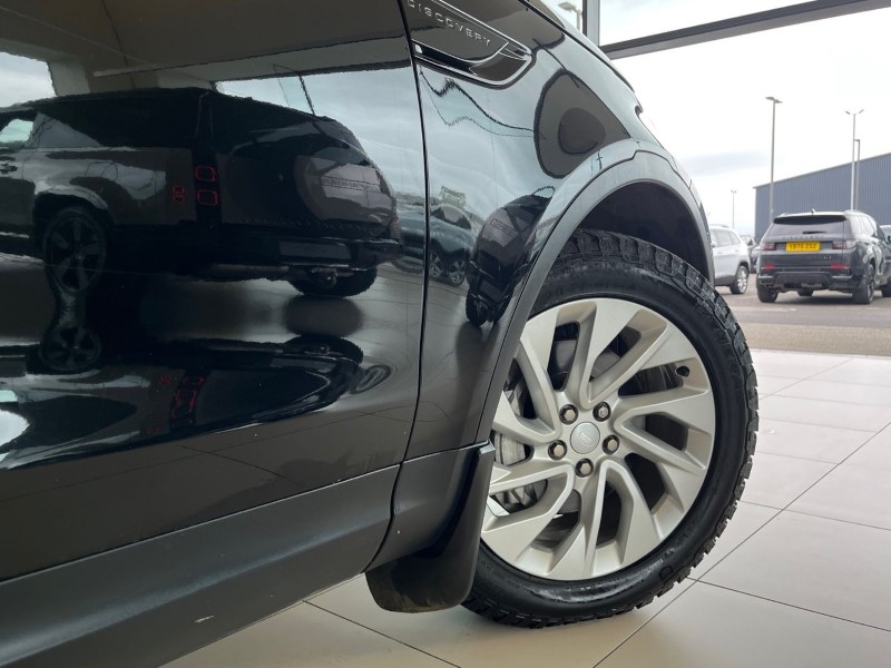 2023 (23) LAND ROVER DISCOVERY 3.0 D300 S 5dr Auto 5455311