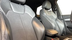 2022 (22) AUDI Q5 40 TDI Quattro S Line 5dr S Tronic 5448648