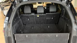 2023 (23) LAND ROVER DISCOVERY 3.0 D300 R-Dynamic HSE 5dr Auto 5460336