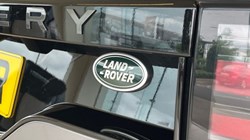 2023 (23) LAND ROVER DISCOVERY 3.0 D300 R-Dynamic HSE 5dr Auto 5460374
