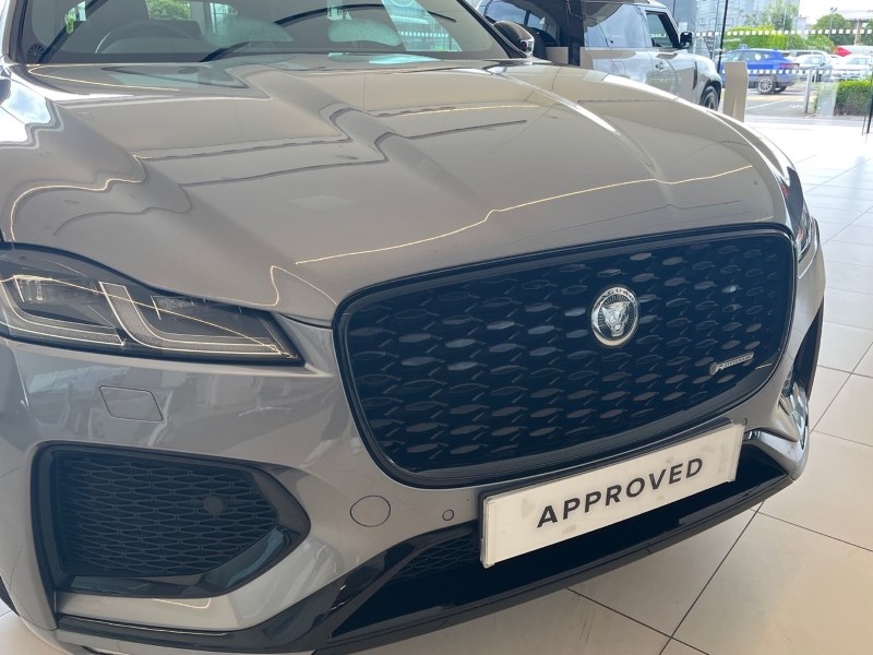 2024 (24) JAGUAR F-PACE 2.0 D200 R-Dynamic HSE Black 5dr Auto AWD 5459419