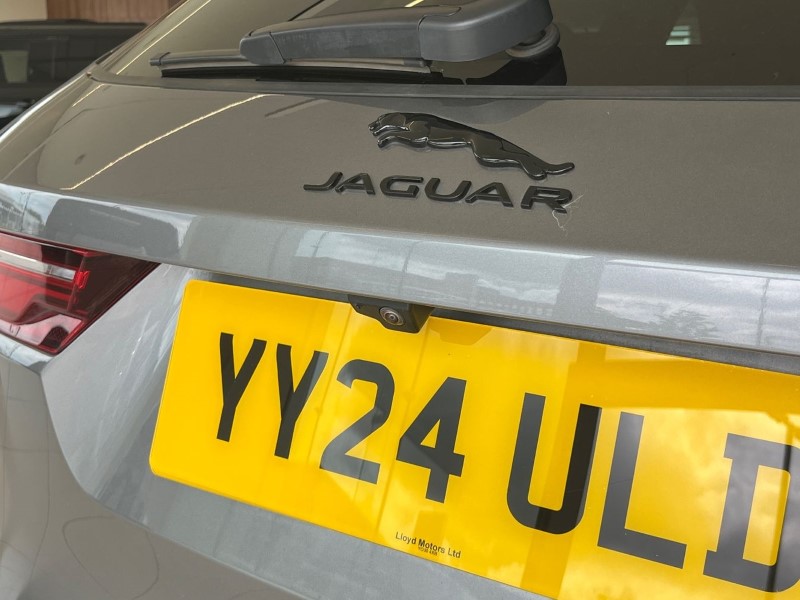 2024 (24) JAGUAR F-PACE 2.0 D200 R-Dynamic HSE Black 5dr Auto AWD 5459417