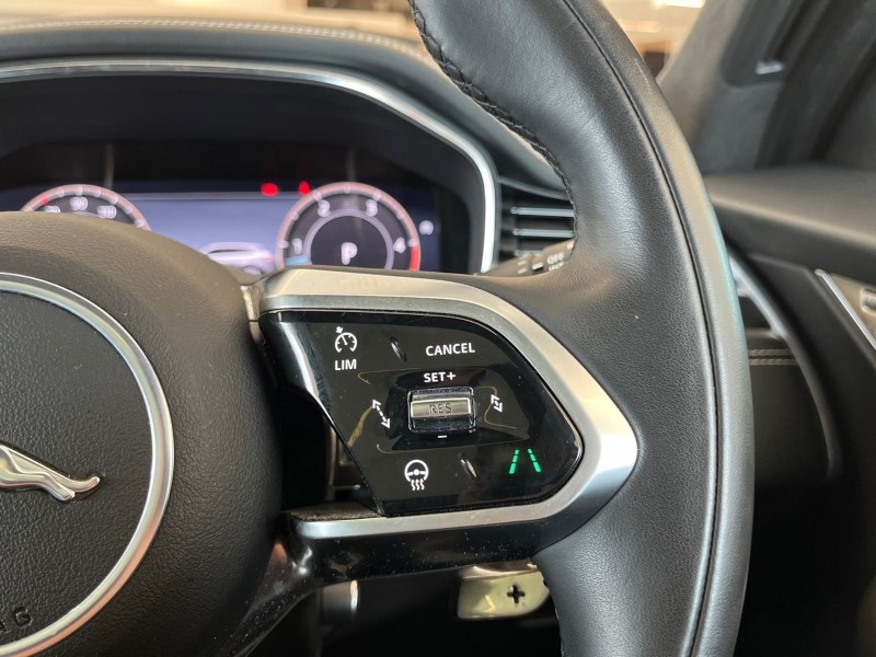 2024 (24) JAGUAR F-PACE 2.0 D200 R-Dynamic HSE Black 5dr Auto AWD 5459403