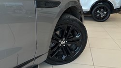 2024 (24) JAGUAR F-PACE 2.0 D200 R-Dynamic HSE Black 5dr Auto AWD 5459425