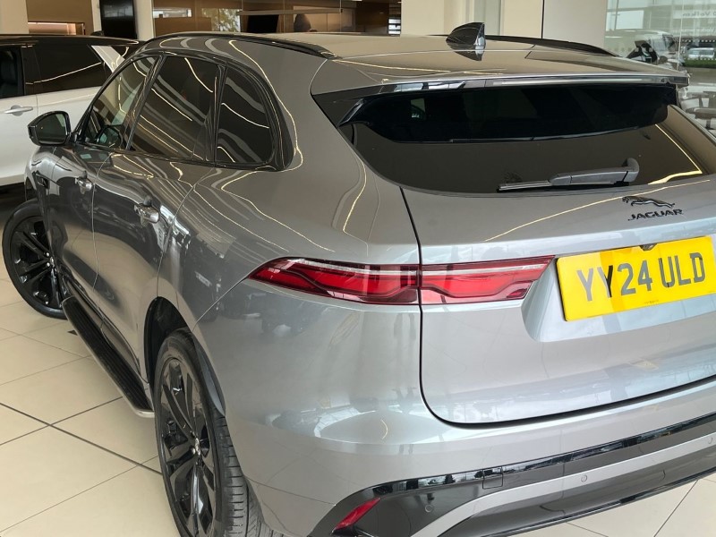 2024 (24) JAGUAR F-PACE 2.0 D200 R-Dynamic HSE Black 5dr Auto AWD 5459393