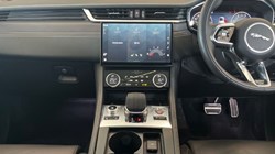 2024 (24) JAGUAR F-PACE 2.0 D200 R-Dynamic HSE Black 5dr Auto AWD 5459388