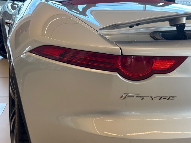 2017 (17) JAGUAR F-TYPE 3.0 Supercharged V6 2dr Auto 5453423