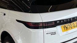 2020 (70) LAND ROVER RANGE ROVER EVOQUE 2.0 D150 R-Dynamic S 5dr Auto 5456053