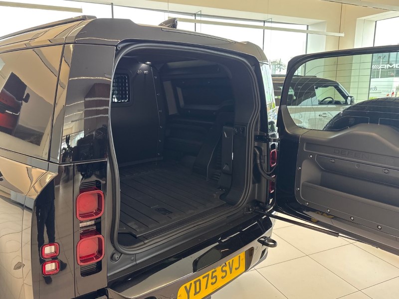 2025 (75) LAND ROVER COMMERCIAL DEFENDER 3.0 D250 Hard Top X-Dynamic SE Auto 5448411