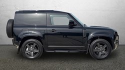 2025 (75) LAND ROVER COMMERCIAL DEFENDER 3.0 D250 Hard Top X-Dynamic SE Auto 5448380