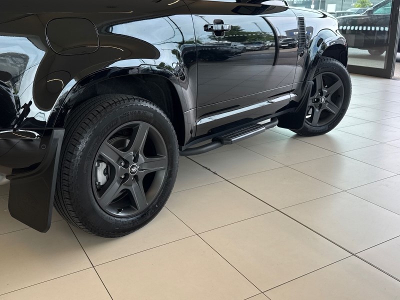 2025 (75) LAND ROVER COMMERCIAL DEFENDER 3.0 D250 Hard Top X-Dynamic SE Auto 5448419