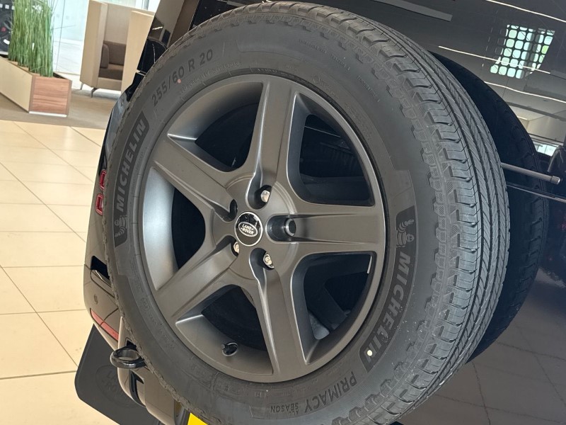 2025 (75) LAND ROVER COMMERCIAL DEFENDER 3.0 D250 Hard Top X-Dynamic SE Auto 5448416