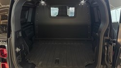 2025 (75) LAND ROVER COMMERCIAL DEFENDER 3.0 D250 Hard Top X-Dynamic SE Auto 5448385