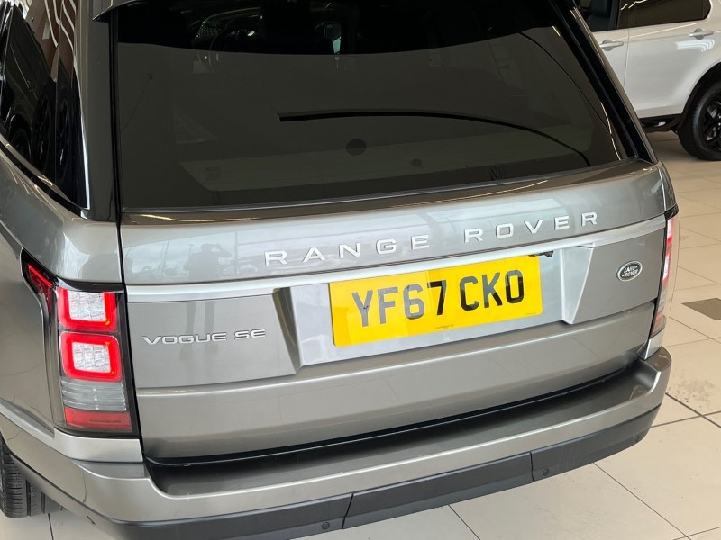 2017 (67) LAND ROVER RANGE ROVER 3.0 TDV6 Vogue SE 4dr Auto 5462683