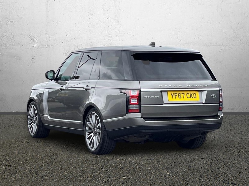 2017 (67) LAND ROVER RANGE ROVER 3.0 TDV6 Vogue SE 4dr Auto