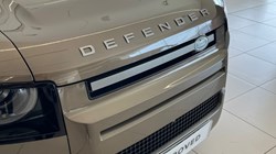 2025 (25) LAND ROVER COMMERCIAL DEFENDER 3.0 D250 Hard Top X-Dynamic SE Auto 5462843