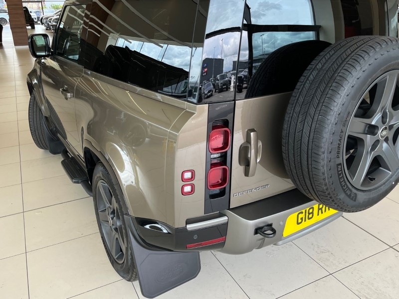 2025 (25) LAND ROVER COMMERCIAL DEFENDER 3.0 D250 Hard Top X-Dynamic SE Auto 5462818