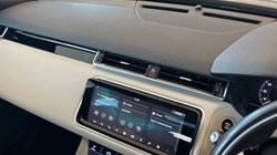 2018 (68) LAND ROVER RANGE ROVER VELAR 3.0 D300 R-Dynamic SE 5dr Auto 5470100