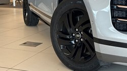 2021 (71) LAND ROVER RANGE ROVER EVOQUE 2.0 D165 R-Dynamic SE 5dr Auto 5472845