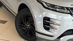 2021 (71) LAND ROVER RANGE ROVER EVOQUE 2.0 D165 R-Dynamic SE 5dr Auto 5472843