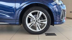 2022 (22) AUDI Q3 35 TFSI S Line 5dr S Tronic 5495425