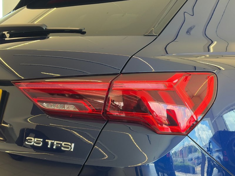 2022 (22) AUDI Q3 35 TFSI S Line 5dr S Tronic 5495458
