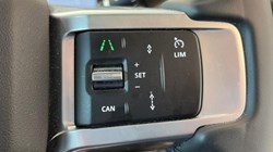 2024 (74) LAND ROVER DISCOVERY 3.0 D300 Dynamic SE 5dr Auto 5541474