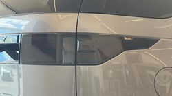 2024 (74) LAND ROVER DISCOVERY 3.0 D300 Dynamic SE 5dr Auto 5541495