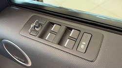 2024 (74) LAND ROVER DISCOVERY 3.0 D300 Dynamic SE 5dr Auto 5541469