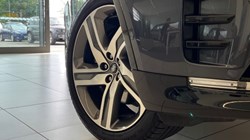 2025 (25) LAND ROVER DISCOVERY 3.0 D350 Metropolitan Edition 5dr Auto 5522114