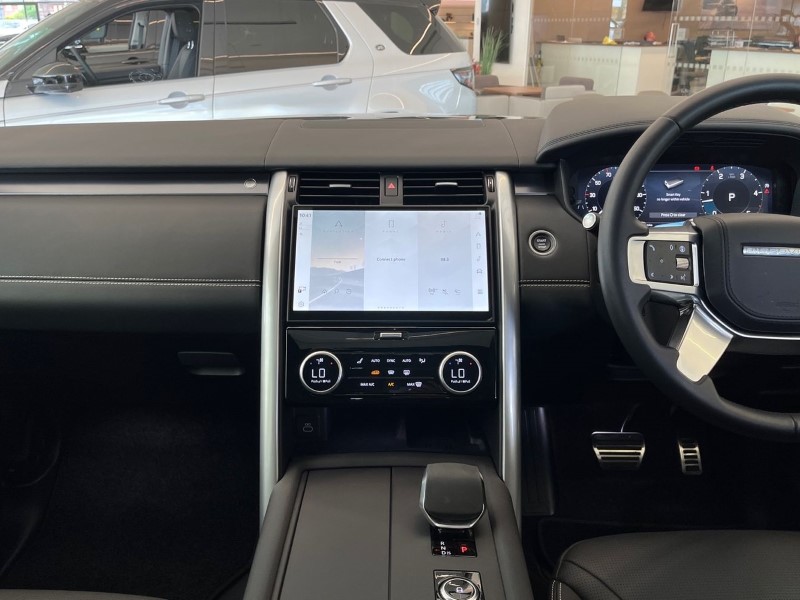 2025 (25) LAND ROVER DISCOVERY 3.0 D350 Metropolitan Edition 5dr Auto 5522081