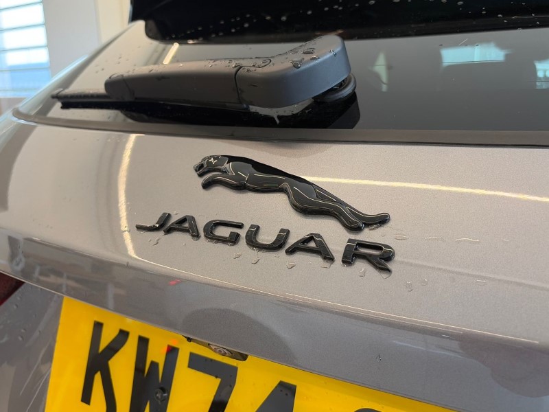 2024 (74) JAGUAR F-PACE 2.0 P400e R-Dynamic HSE Black 90th Anniv 5dr Auto 5500091