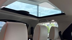 2017 (67) LAND ROVER DISCOVERY 3.0 TD6 HSE 5dr Auto 5507236