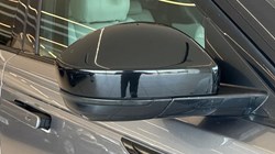 2021 (21) LAND ROVER RANGE ROVER VELAR 2.0 D200 R-Dynamic SE 5dr Auto 5552756