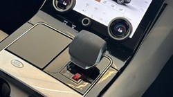 2021 (21) LAND ROVER RANGE ROVER VELAR 2.0 D200 R-Dynamic SE 5dr Auto 5552720