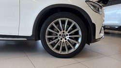 2021 (71) MERCEDES-BENZ GLC COUPE GLC 300 4Matic AMG Line Premium 5dr 9G-Tronic 5522500