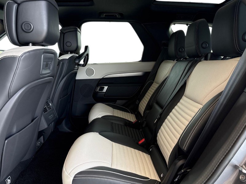 2023 (23) LAND ROVER DISCOVERY 3.0 D300 R-Dynamic HSE 5dr Auto 5557382