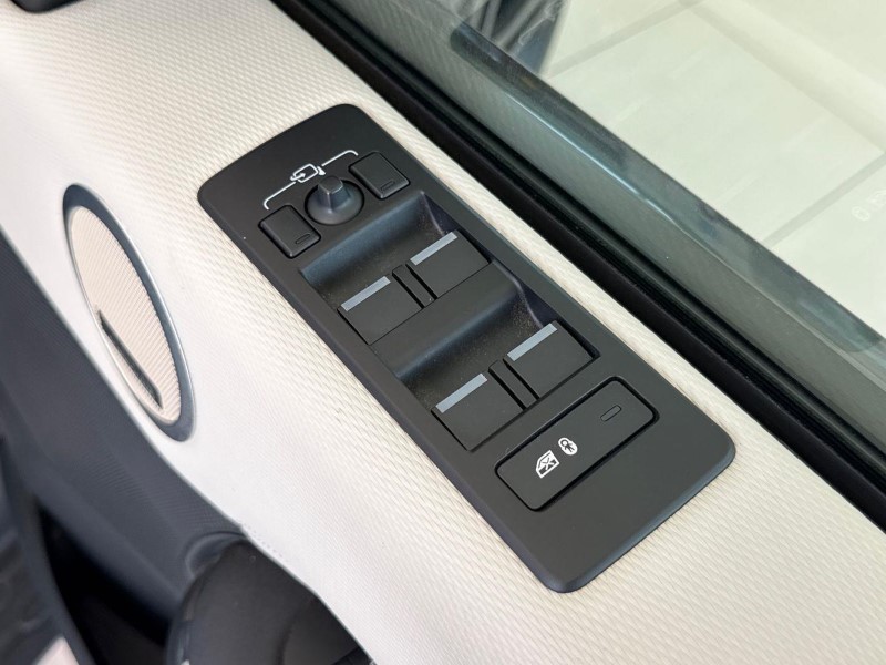 2023 (23) LAND ROVER DISCOVERY 3.0 D300 R-Dynamic HSE 5dr Auto 5557401