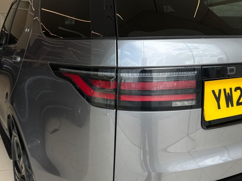 2023 (23) LAND ROVER DISCOVERY 3.0 D300 R-Dynamic HSE 5dr Auto 5557397